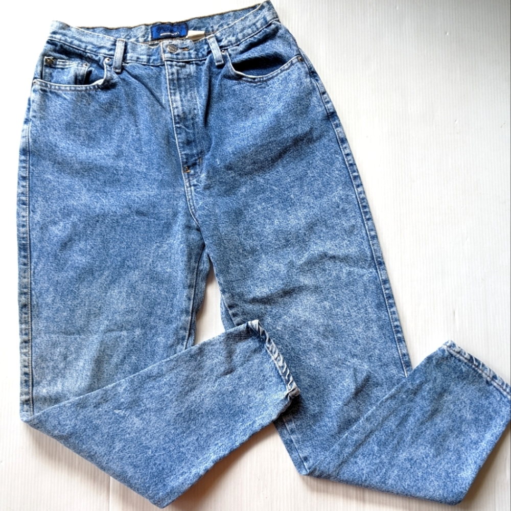 VINTAGE acid wash denim high rise mom jeans